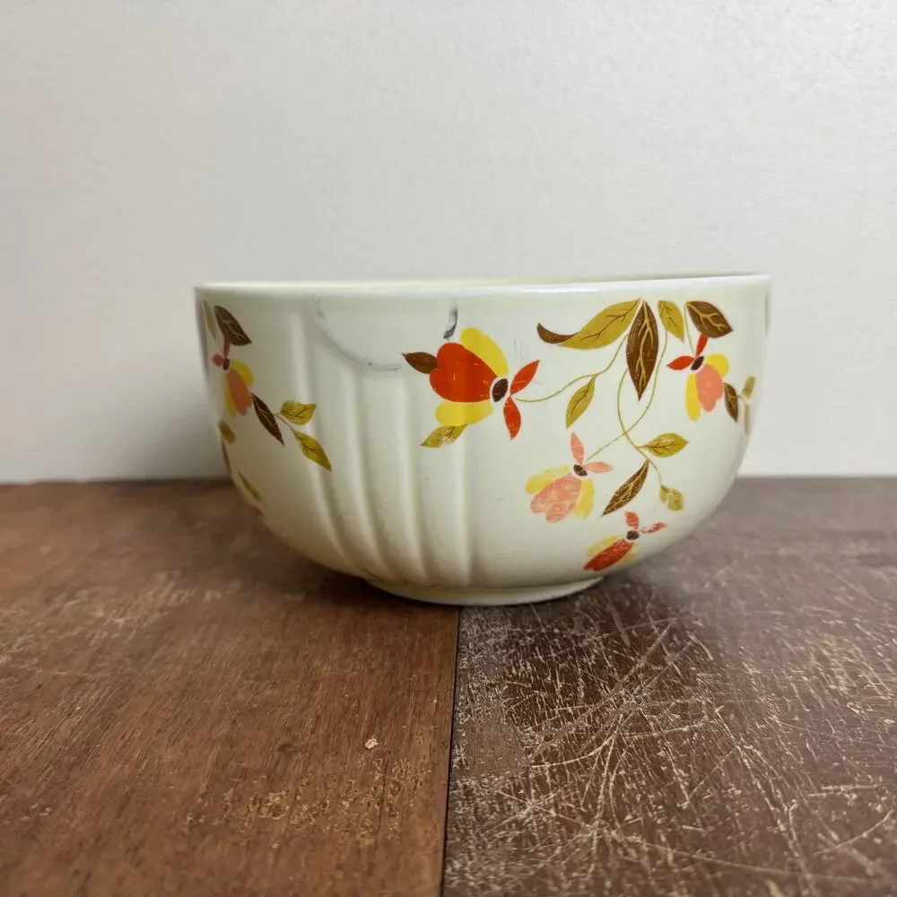 Hall's Superior Kitchenware Mary‎ Dunbar Fall Jewel Tea Autumn Leaf Bowl Uranium